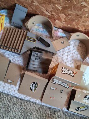 TECH DECK SKATEBOARD PARK--BUNDLE OF 15